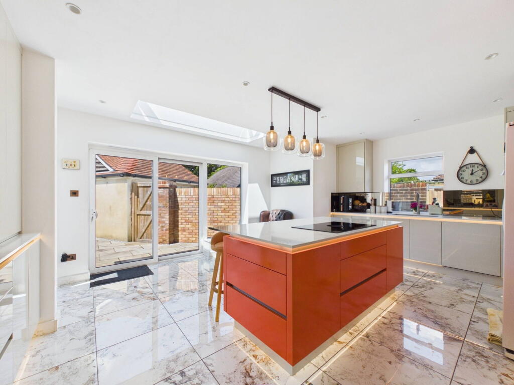 Rectory Road, Worthing, BN14 photo 4