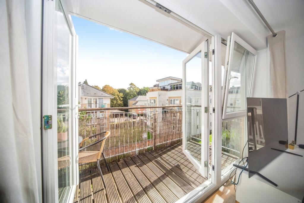 Apartment in Southampton - View 2