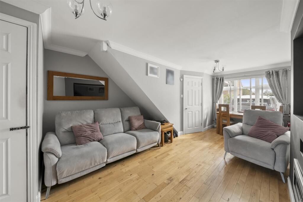 House in London - View 2