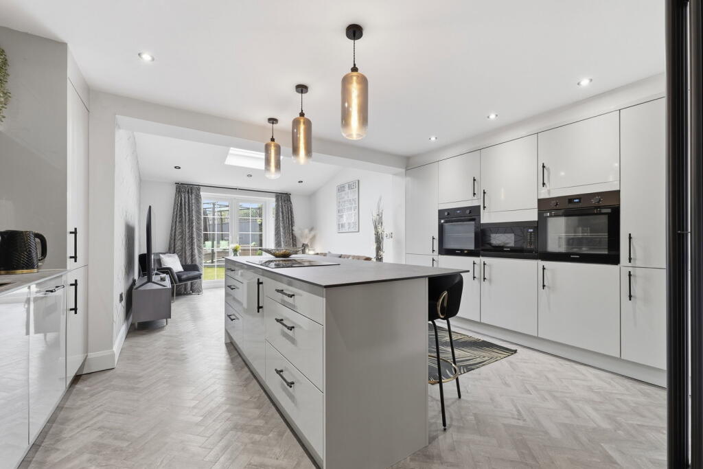 House in Rotherham, Wickersley - View 5