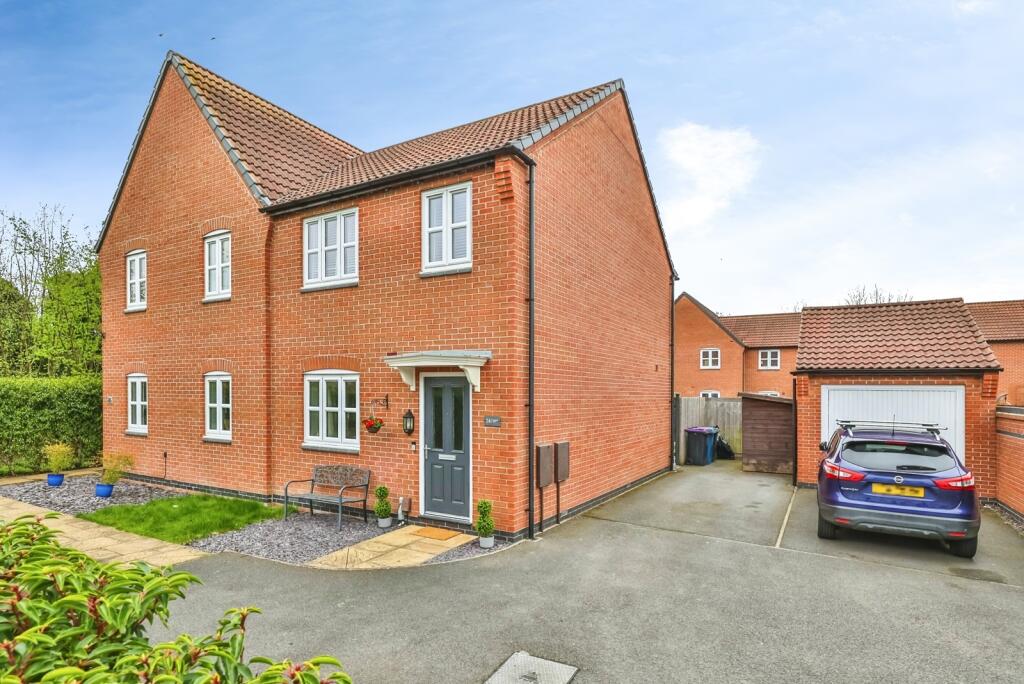 Main image of property: Tongue Way, Ruddington, Nottingham, Nottinghamshire, NG11