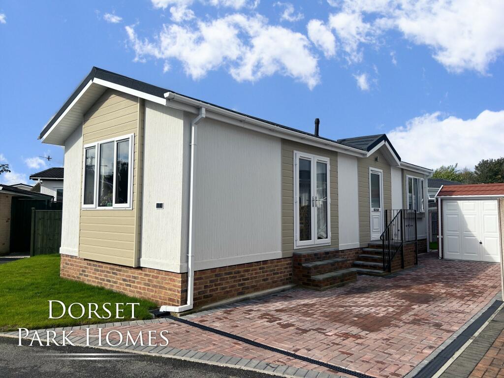 2-bed caravan on Stour Park, New Road, Bournemouth, Dorset, £175,000