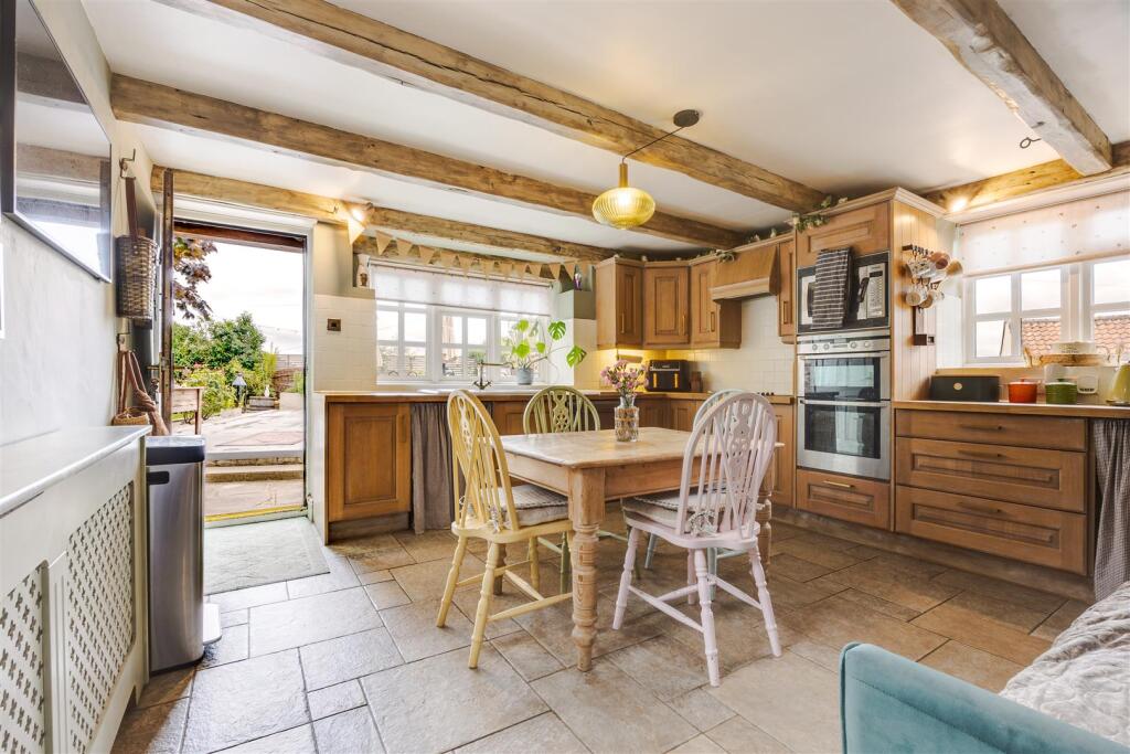 House in Kirton in Lindsey, North Lincolnshire - View 5