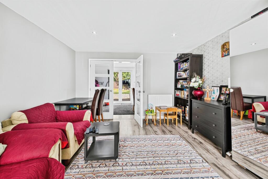 House in Northampton, Wootton - View 2
