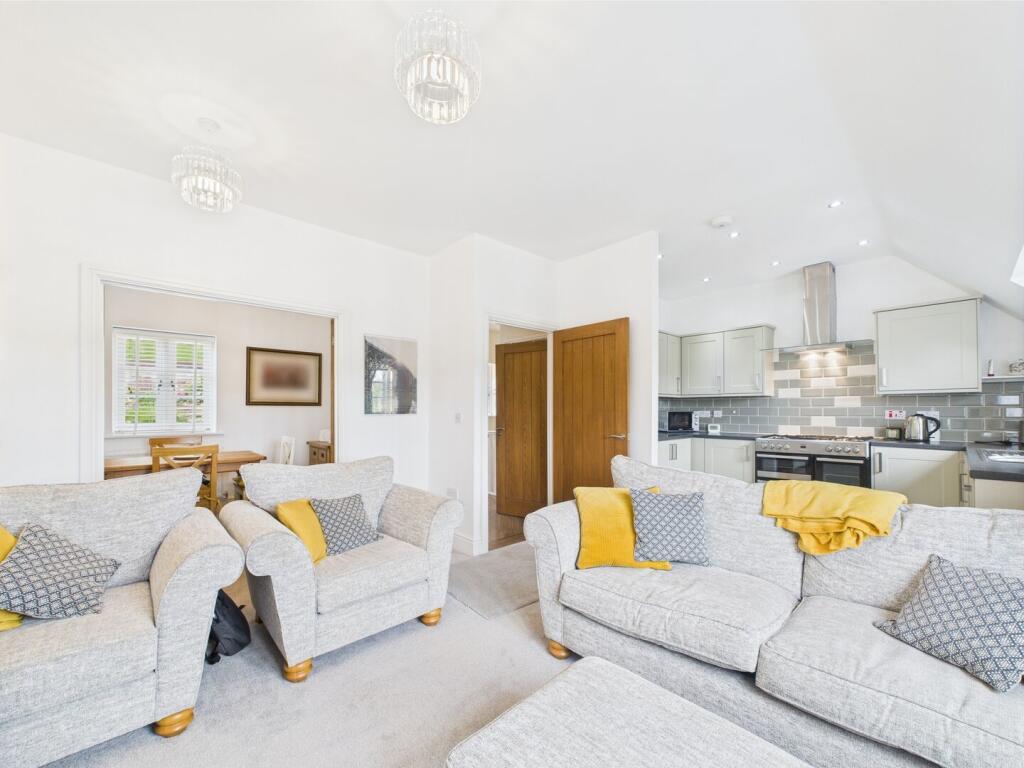 House in Bridgnorth, High Town, Oldbury - View 3