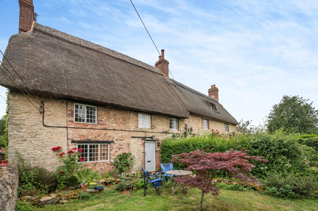 Main image of property: Canal Yard, Thrupp, OX5