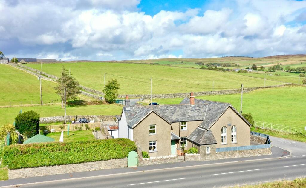 Main image of property: Glasfryn, Corwen