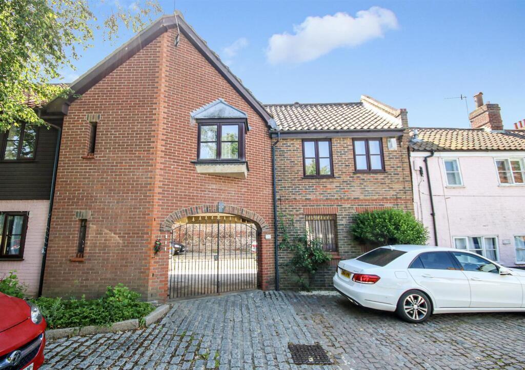 Main image of property: St Augustines Street, NORWICH