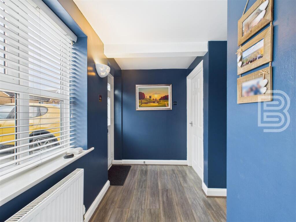 Okement Grove, Long Lawford, Rugby photo 3