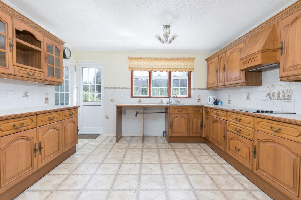 Rusper Road, Crawley, RH11 - View 3