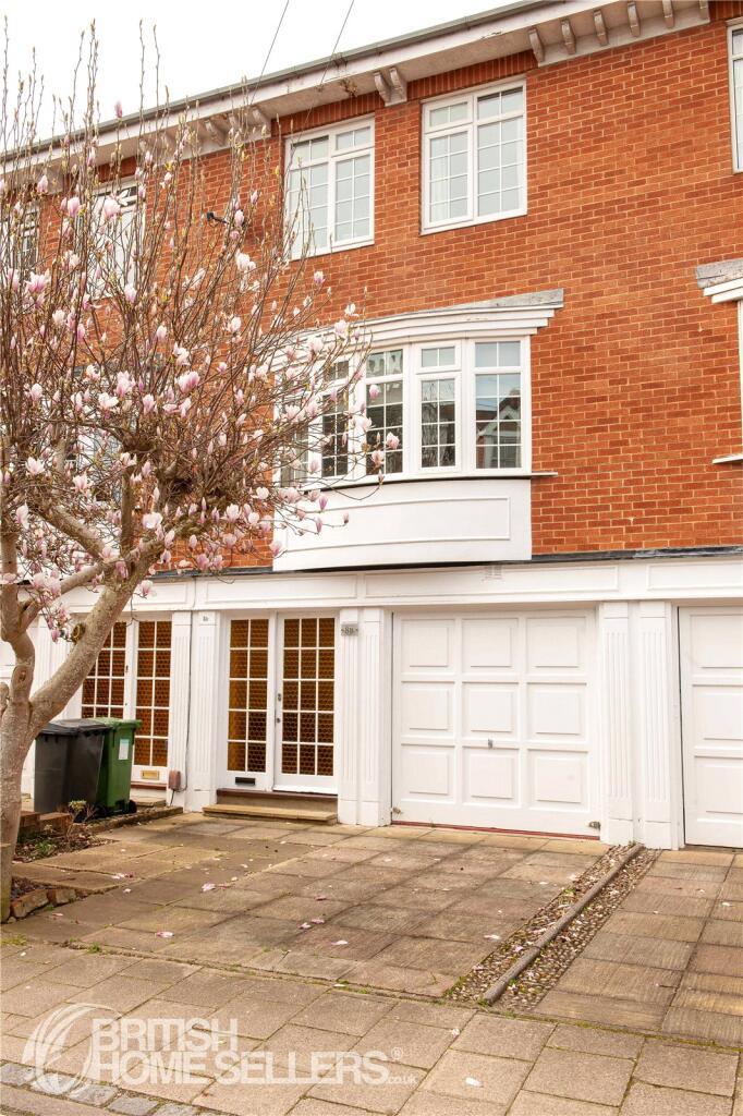 Main image of property: Queen's Grove, Southsea, Hampshire, PO5
