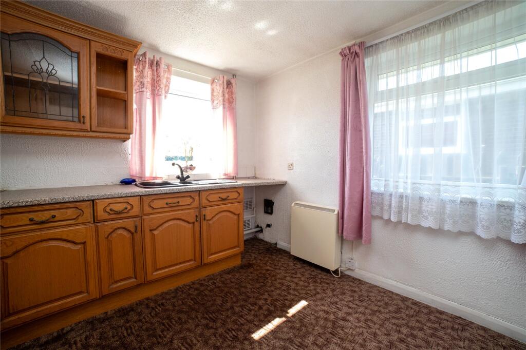 House in Ashfield, Sutton in Ashfield, Nottinghamshire - View 5