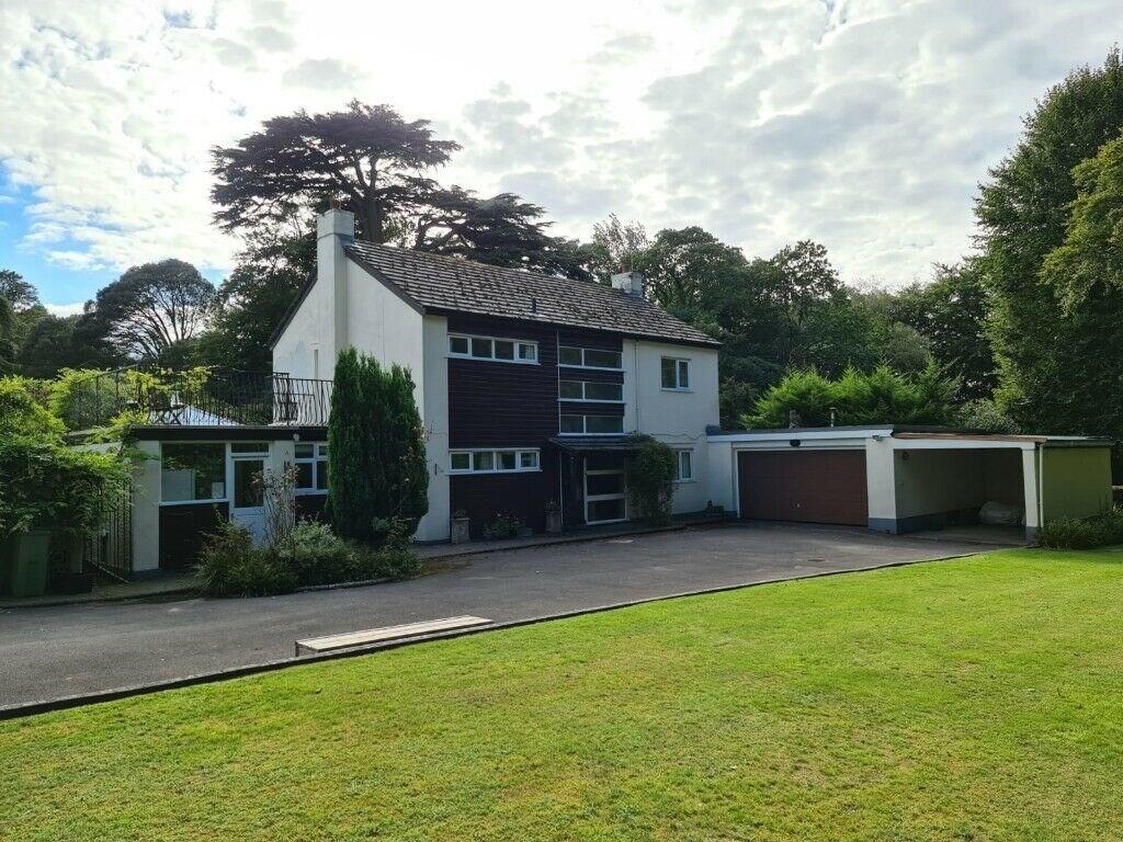 Main image of property: Lyndhurst Road, BH23