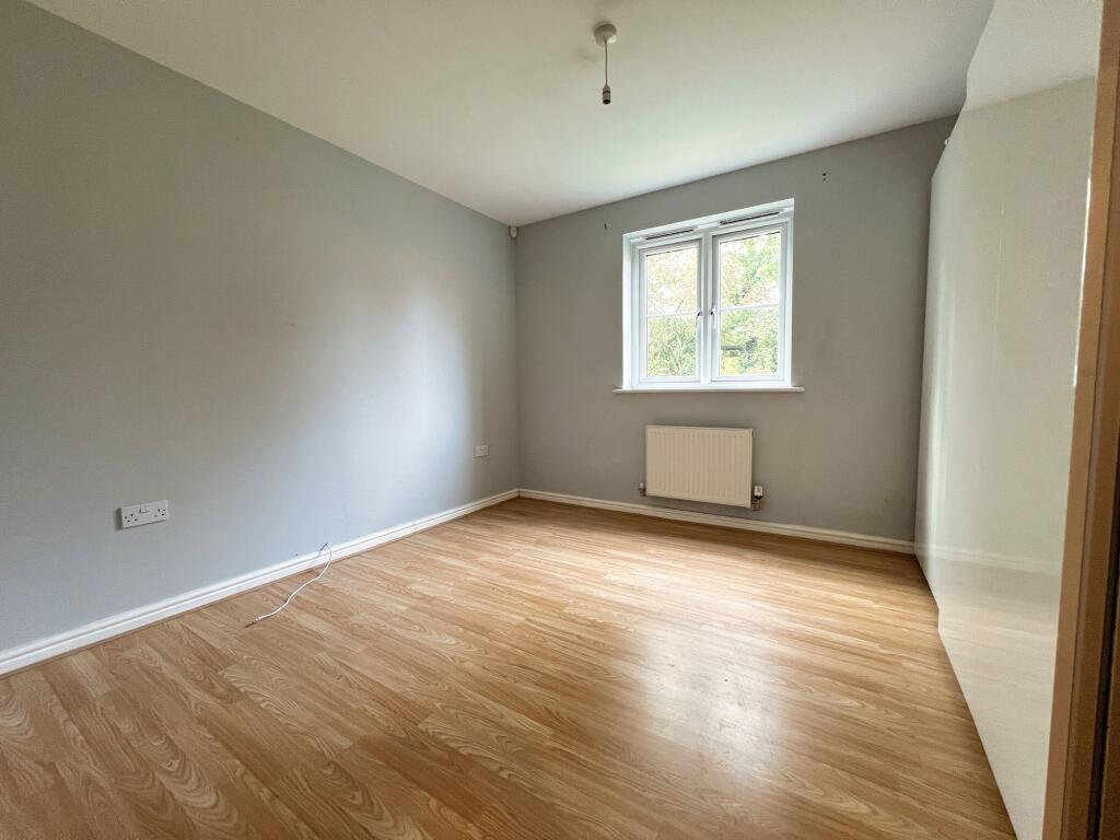Meadow Way, Tyla Garw, CF72 photo 5