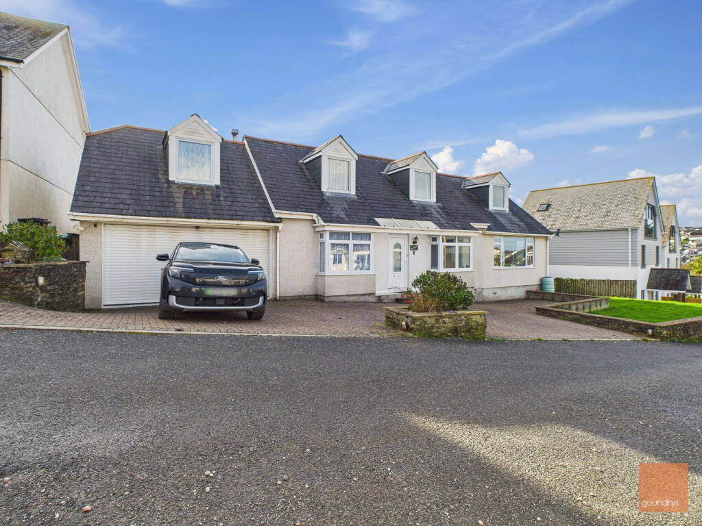 Main image of property: Liskey Hill Crescent, Perranporth, TR6 0HP