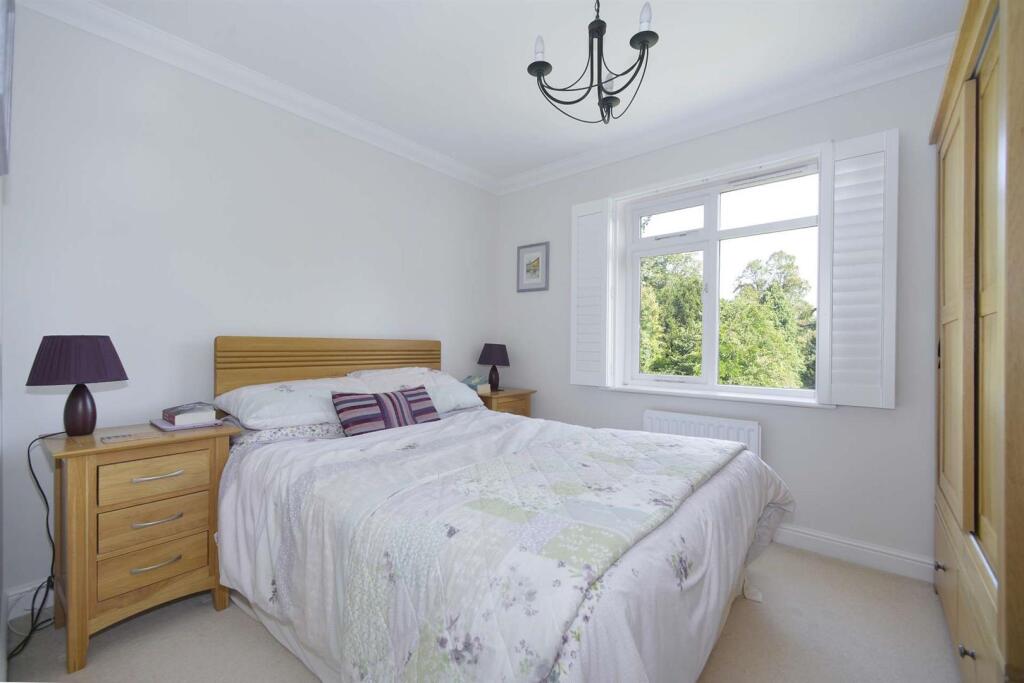 Woodrough Copse, Bramley, Guildford - Photo 17