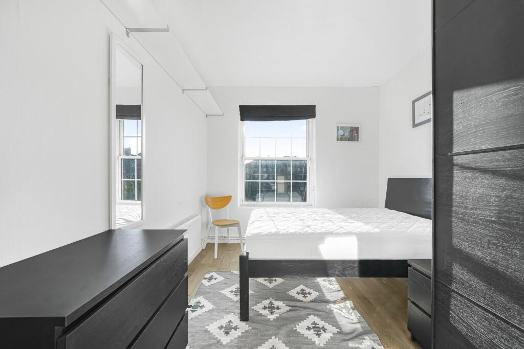 Apartment in London - More
