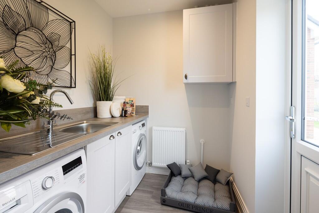 House in Basingstoke and Deane, Buckskin - View 4