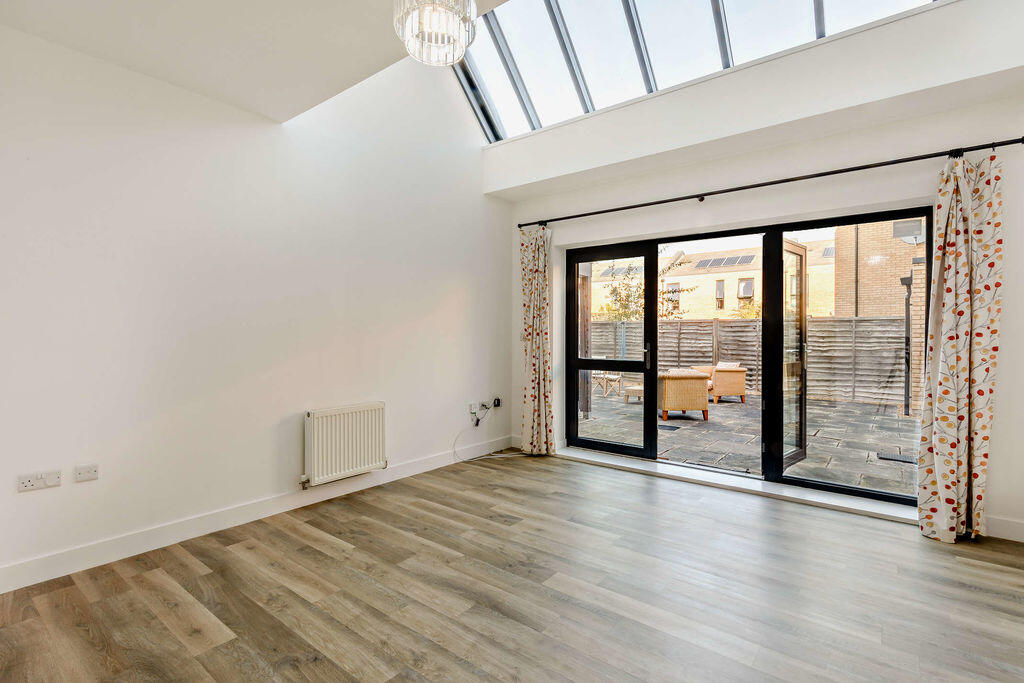House in Cambridge, Trumpington - View 3