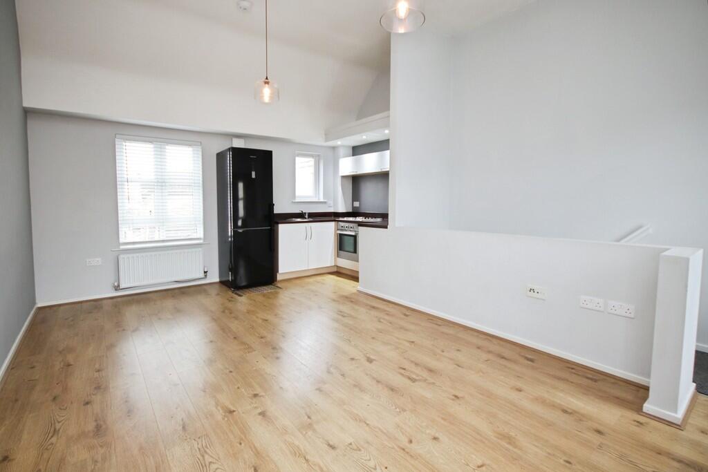 Apartment in Lincoln, Lincolnshire - View 2