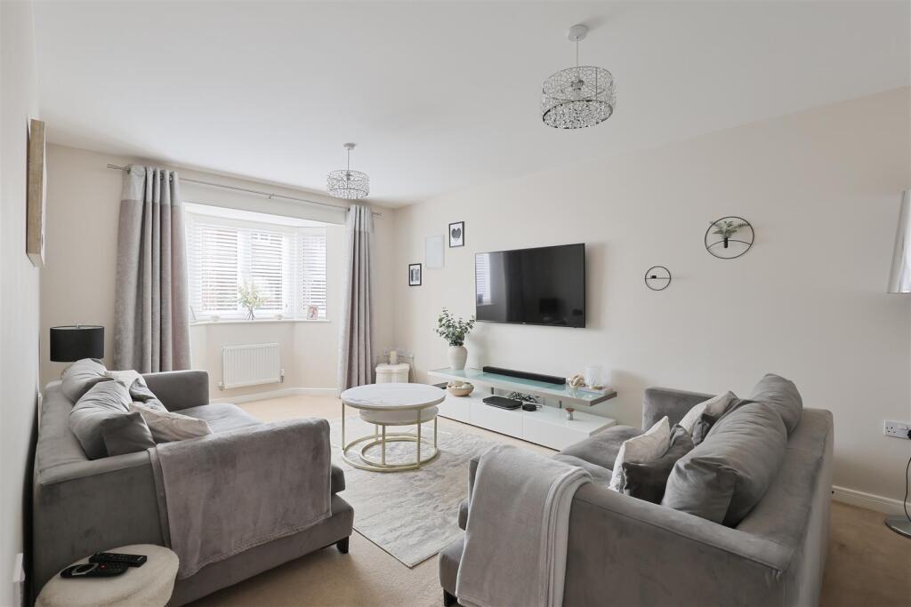 House in Cranfield, Central Bedfordshire - View 3