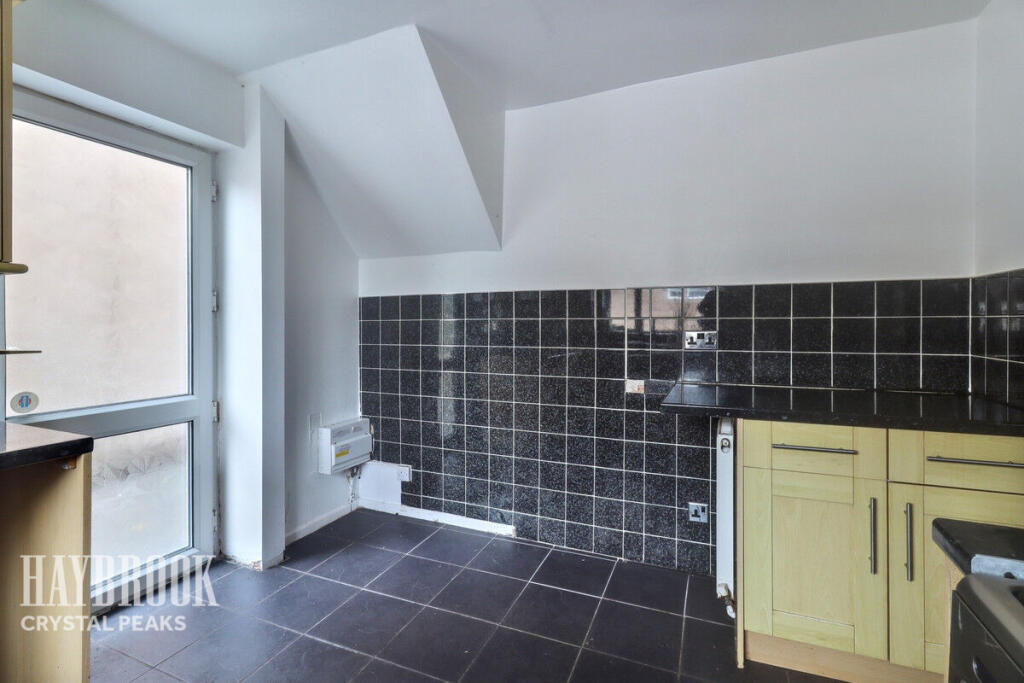Farm Close, Dronfield photo 3