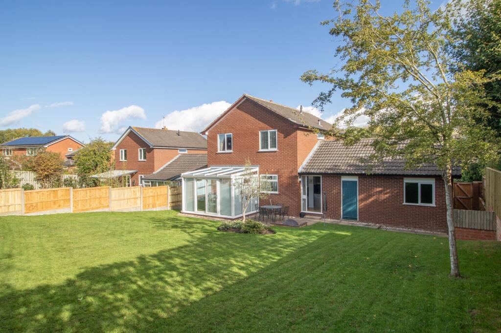 House in Chester, Huntington - View 2