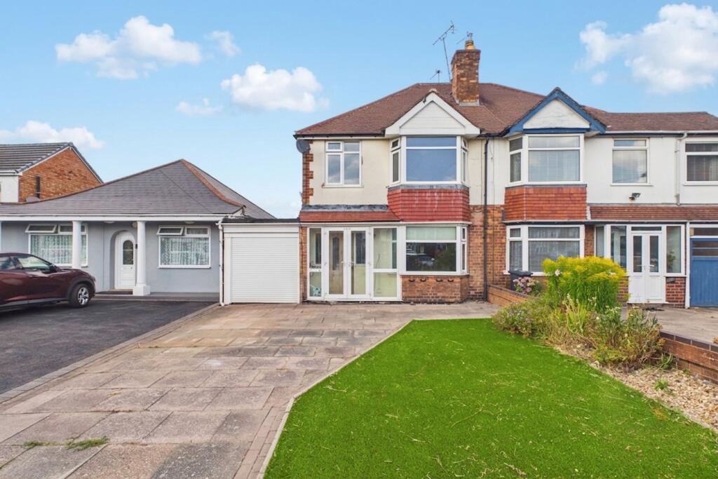 Main image of property: Old Lode Lane, Solihull, B92
