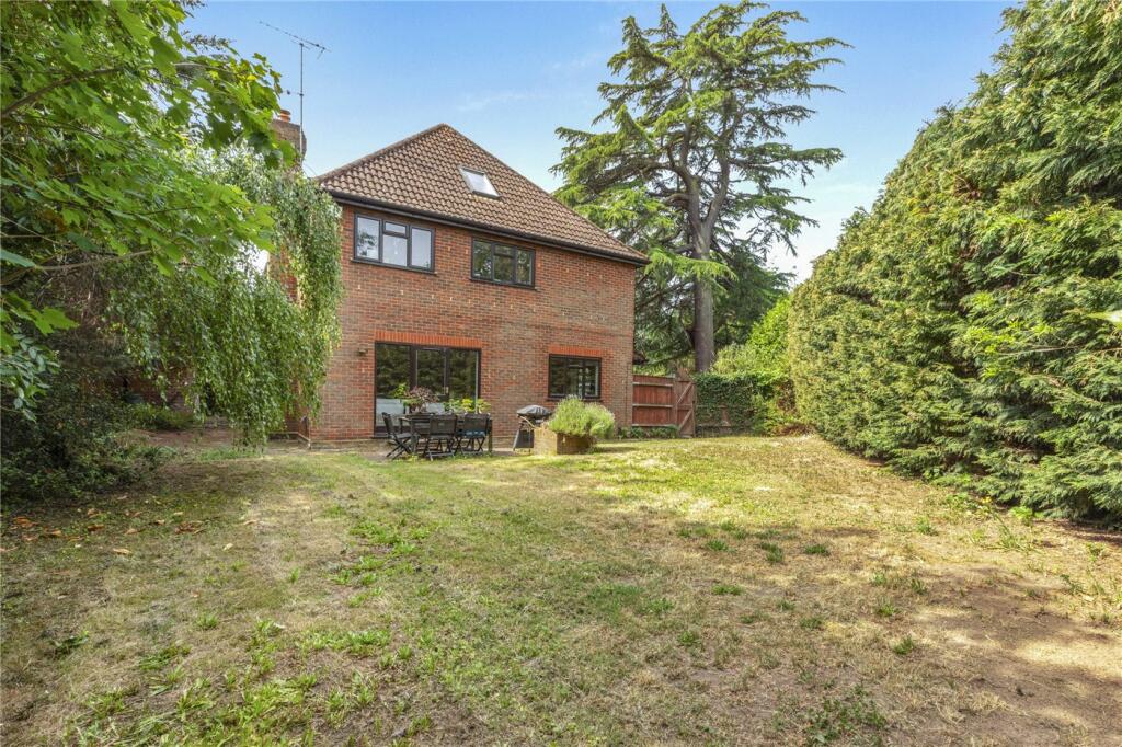 Long Drive, Burnham, Buckinghamshire, SL1 photo 4