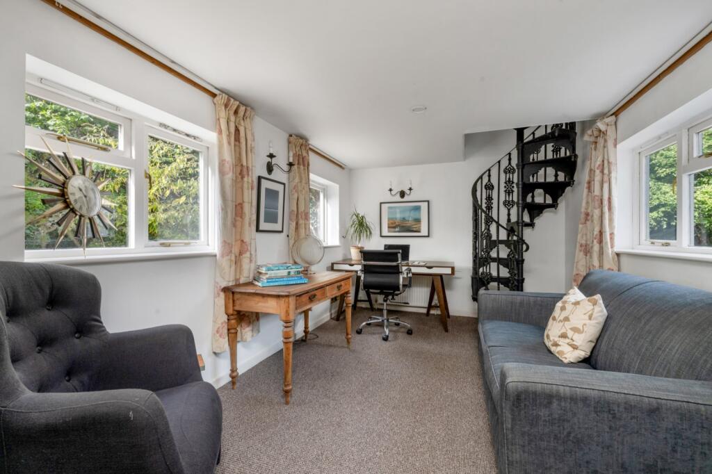 House in South Kesteven, Newstead, Uffington - More