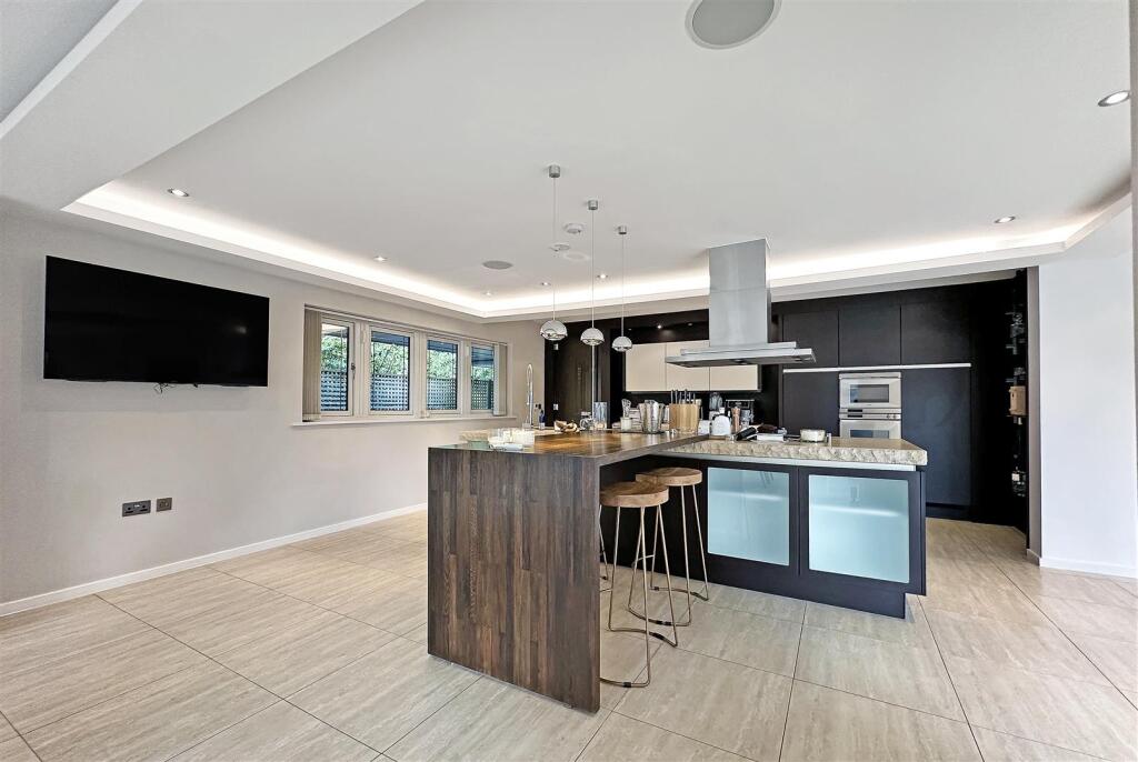 Rappax Road, Hale photo 4