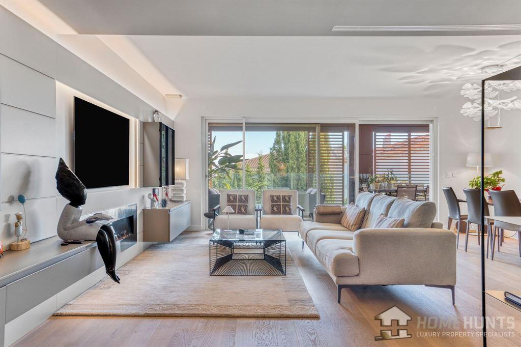 Main image of property: Provence-Alps-Cote d`Azur, Alpes-Maritimes, St-Jean-Cap-Ferrat