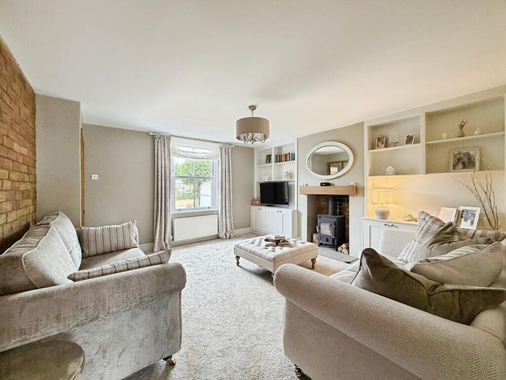 House in Worcester - View 2