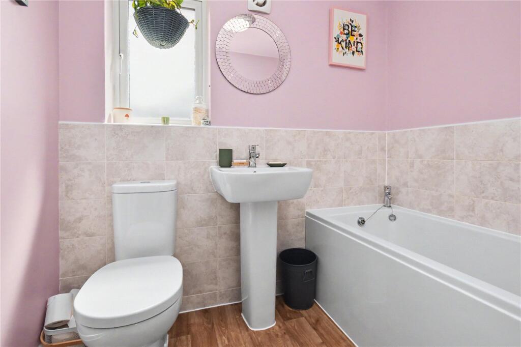 Averill Way, Micklefield, Leeds, West Yorkshire photo 4