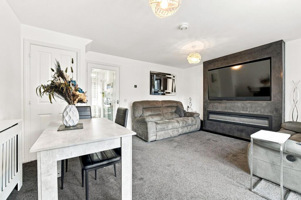 House in Kilmarnock, East Ayrshire - View 4