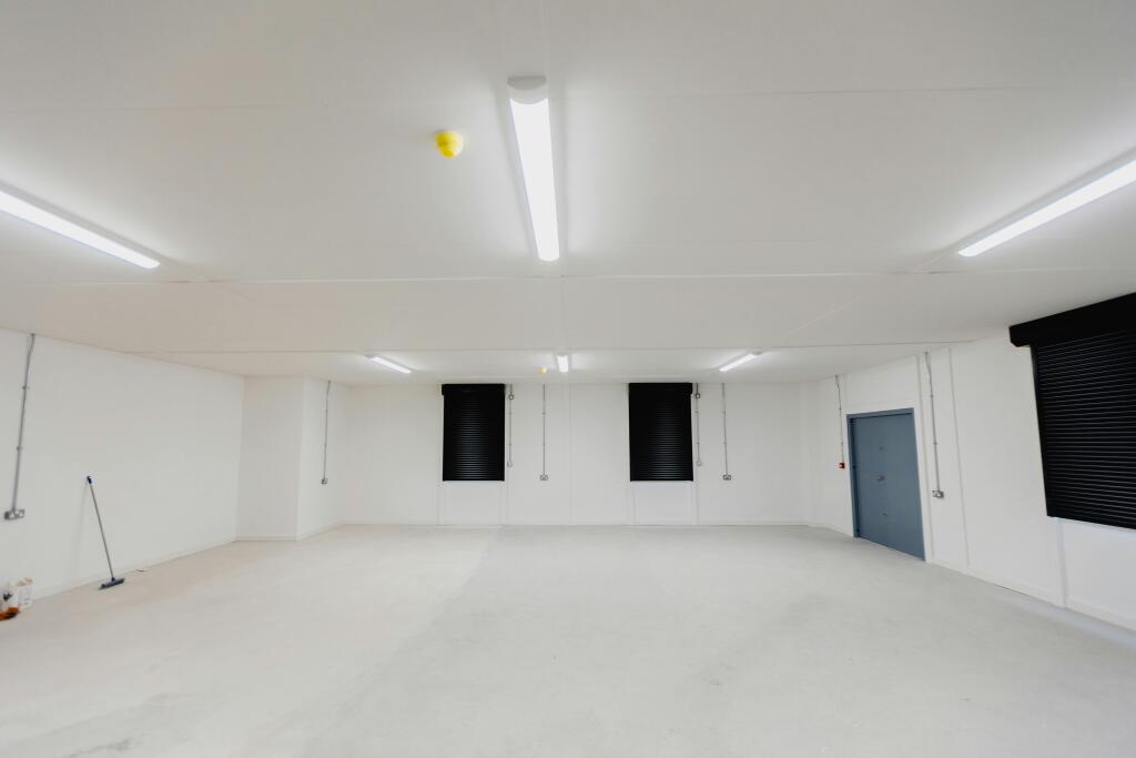 Base Business Space, Light Workshops – I15 – I16