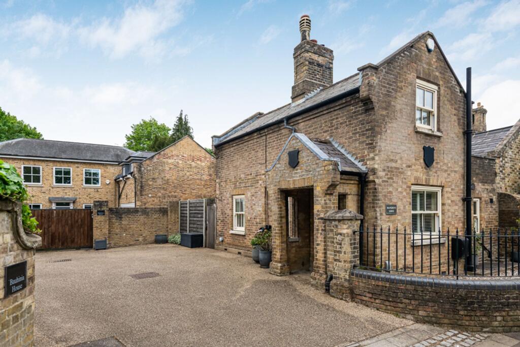 Main image of property: Mangrove Road, Hertford, SG13