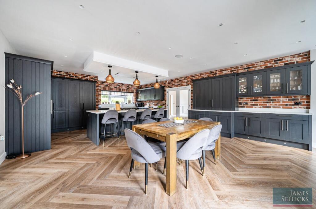House in Leicester - More