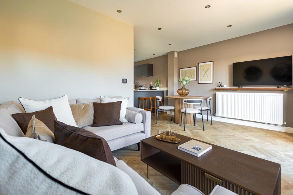 House in Newcastle upon Tyne - More