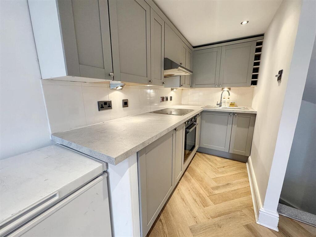 House in London, Mill Meads, West Ham - View 5