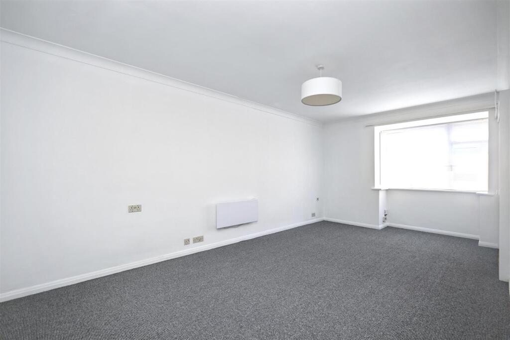 Hartington Place, Eastbourne - View 2