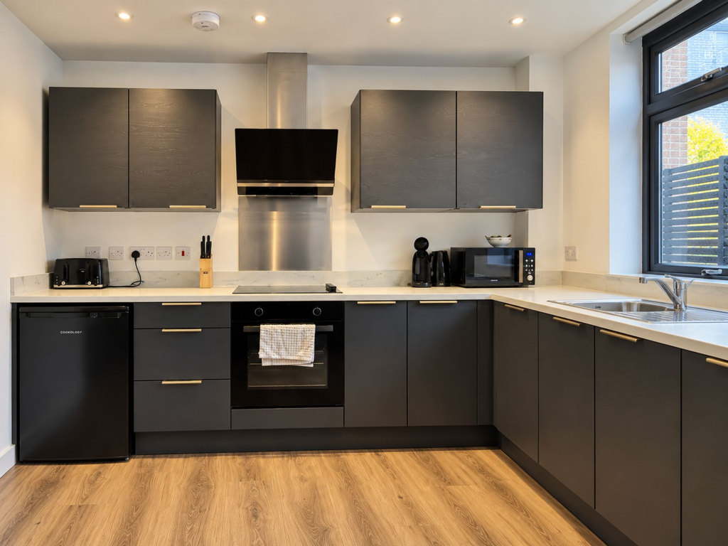 Apartment in Swindon, Lakeside, South Swindon - View 4