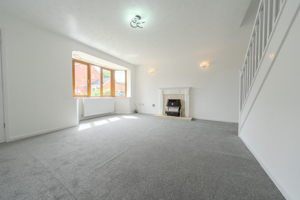 Grayswood Drive, Leicester, Leicestershire photo 2