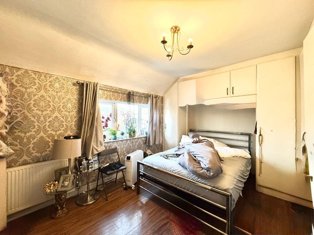 Main image of property: Killowen Avenue, Northolt, UB5 4QT