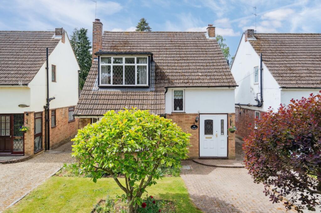 Main image of property: Chesham Lane, Chalfont St. Peter, Buckinghamshire, SL9
