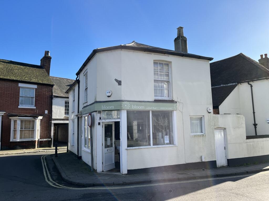 Main image of property: 76 High Street, Fareham, Hampshire, PO16 7AW