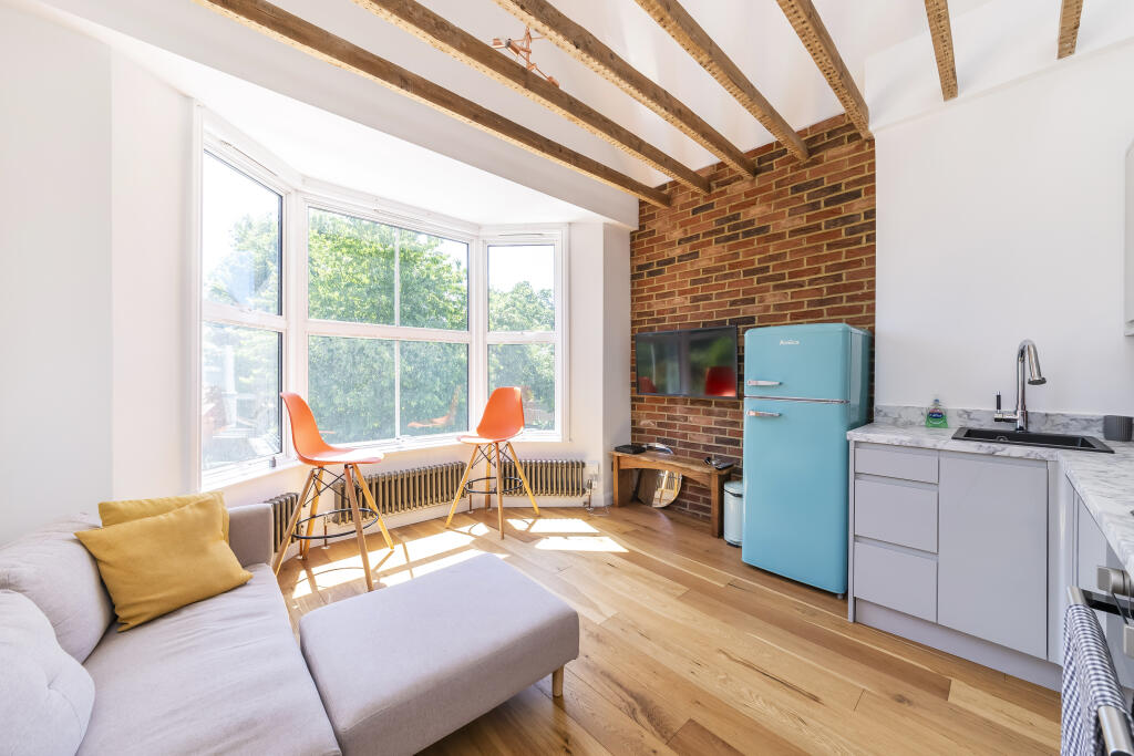 Main image of property: Lynton Road, London, W3