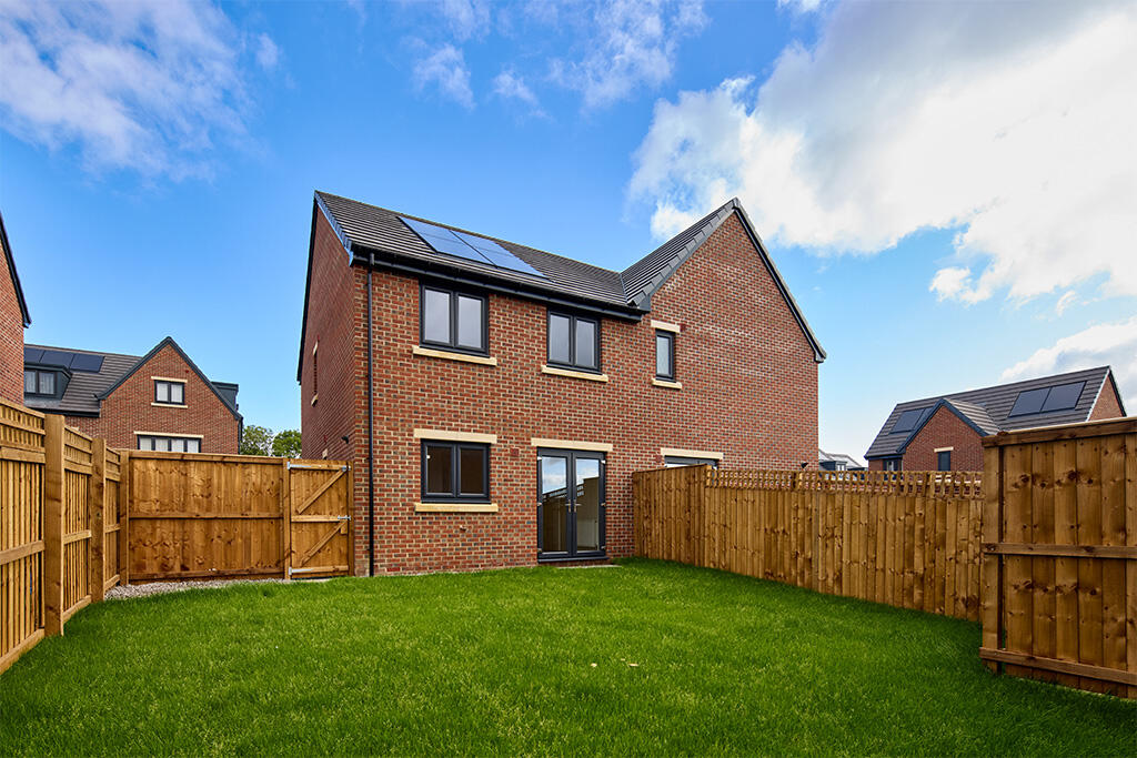 House in Wakefield - View 2