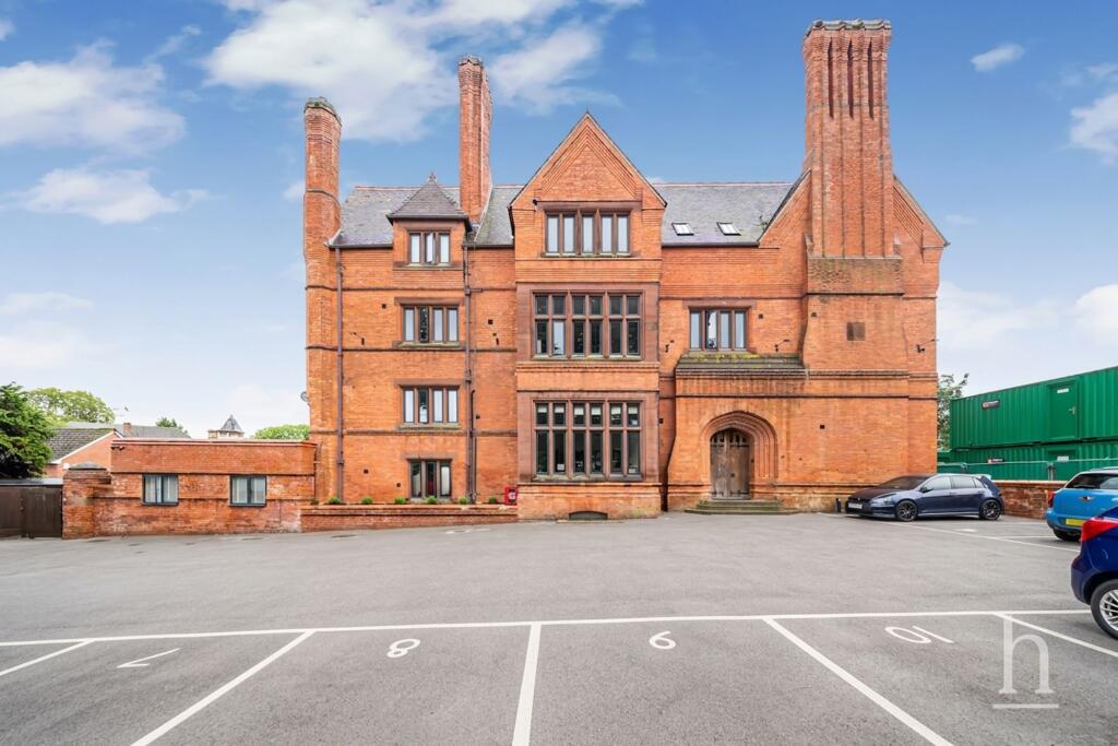 Main image of property: Devonshire Place, Redcourt Manor, Oxton