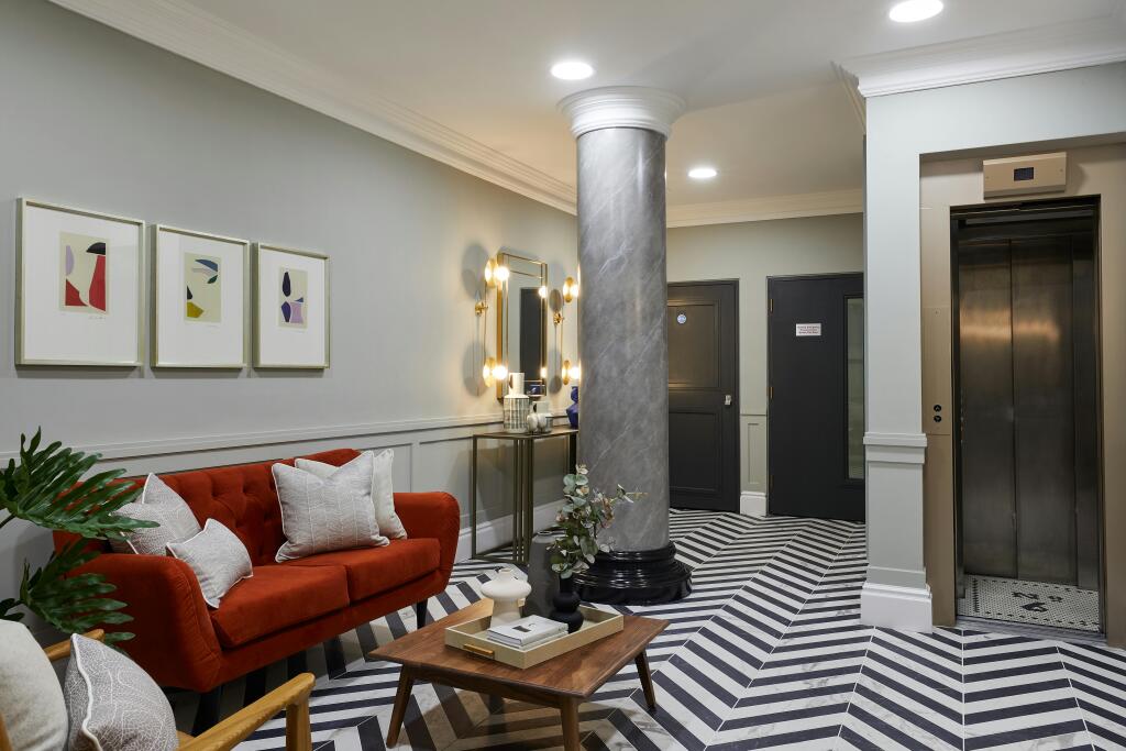 Cavendish Square 32.jpg